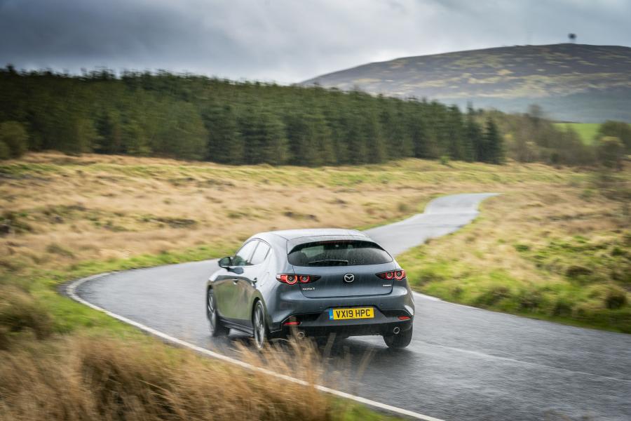  Mazda3 Skyactiv-G GT Sport Hatchback 2019 года  (UK) (фото 40 из 83)
